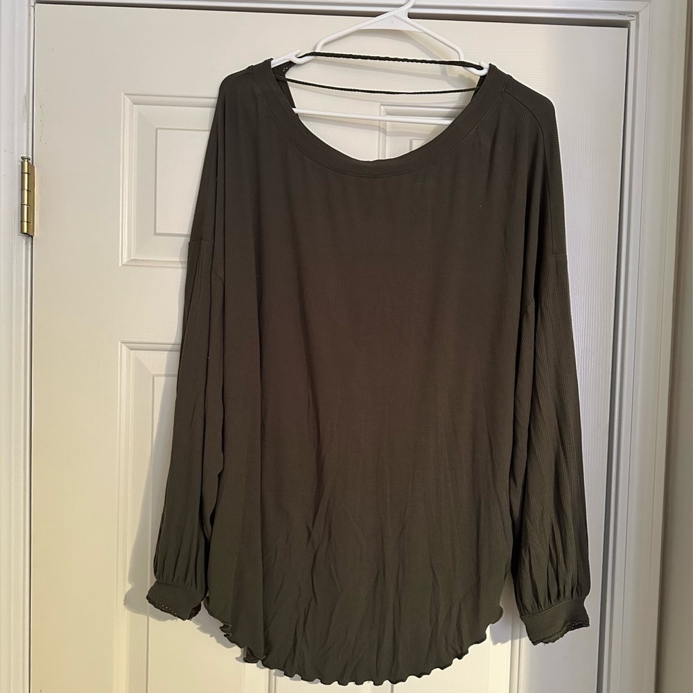 Free People Shimmy and Shake blouse. NWOT. Beautiful deep green color.